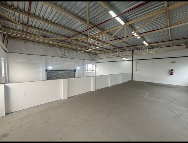 214M² FACTORY TO LET IN BLACKHEATH INDUSTRIAL
